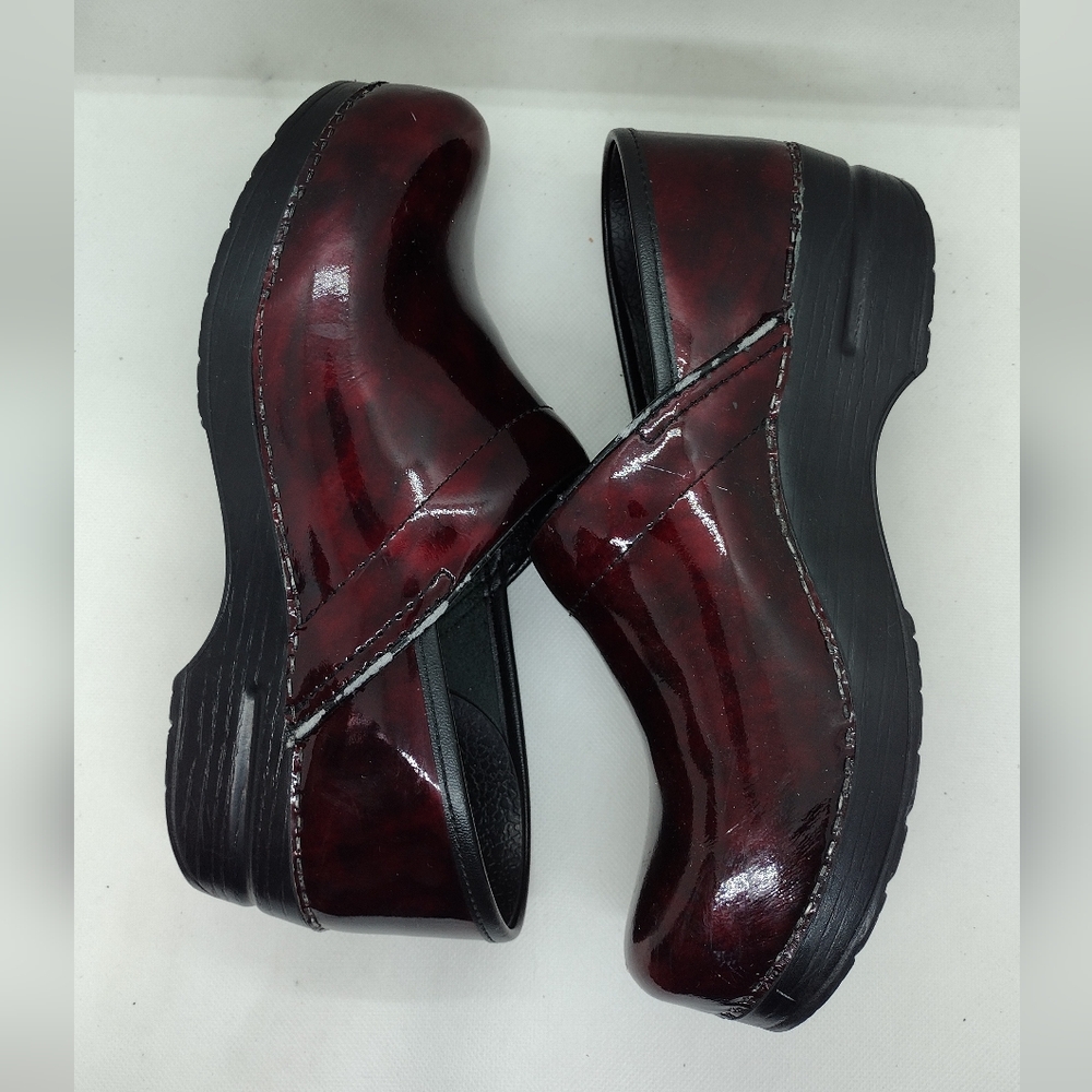 Dansko Slip On Professional Nurse/Medical Mules Clogs Women's 39 Burgundy Work - Picture 6 of 14
